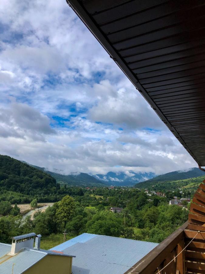 Malyvo Hotel Dilyatyn المظهر الخارجي الصورة