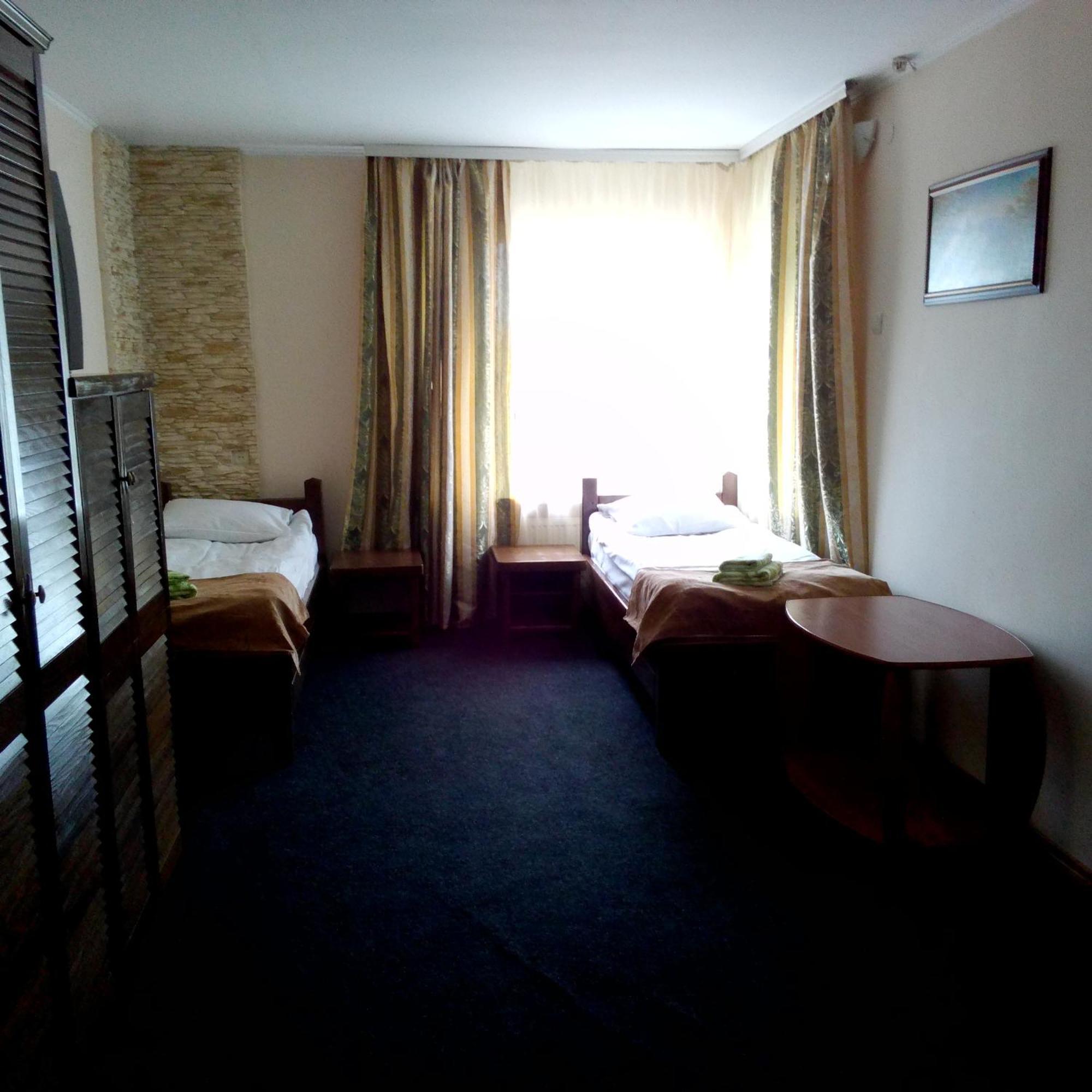 Malyvo Hotel Dilyatyn الغرفة الصورة