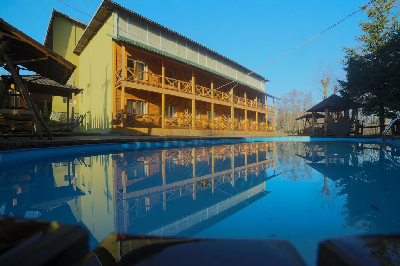 Malyvo Hotel Dilyatyn المظهر الخارجي الصورة