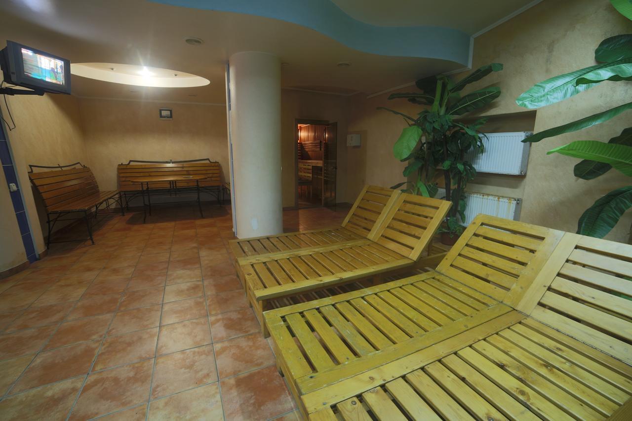 Malyvo Hotel Dilyatyn المظهر الخارجي الصورة