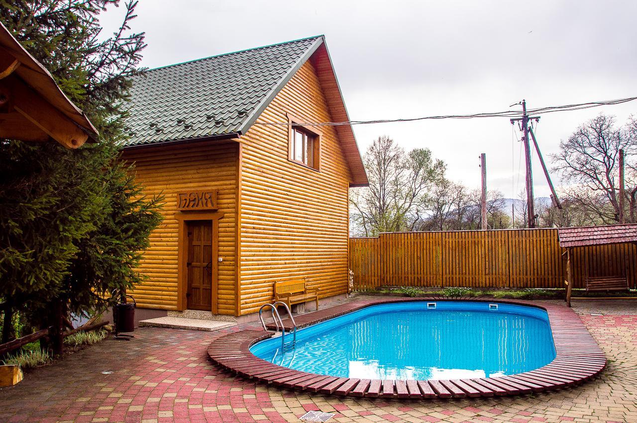 Malyvo Hotel Dilyatyn المظهر الخارجي الصورة